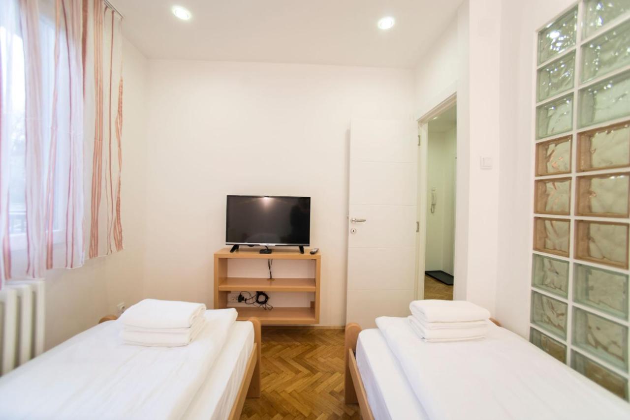 Free.Three Leilighet Beograd Eksteriør bilde